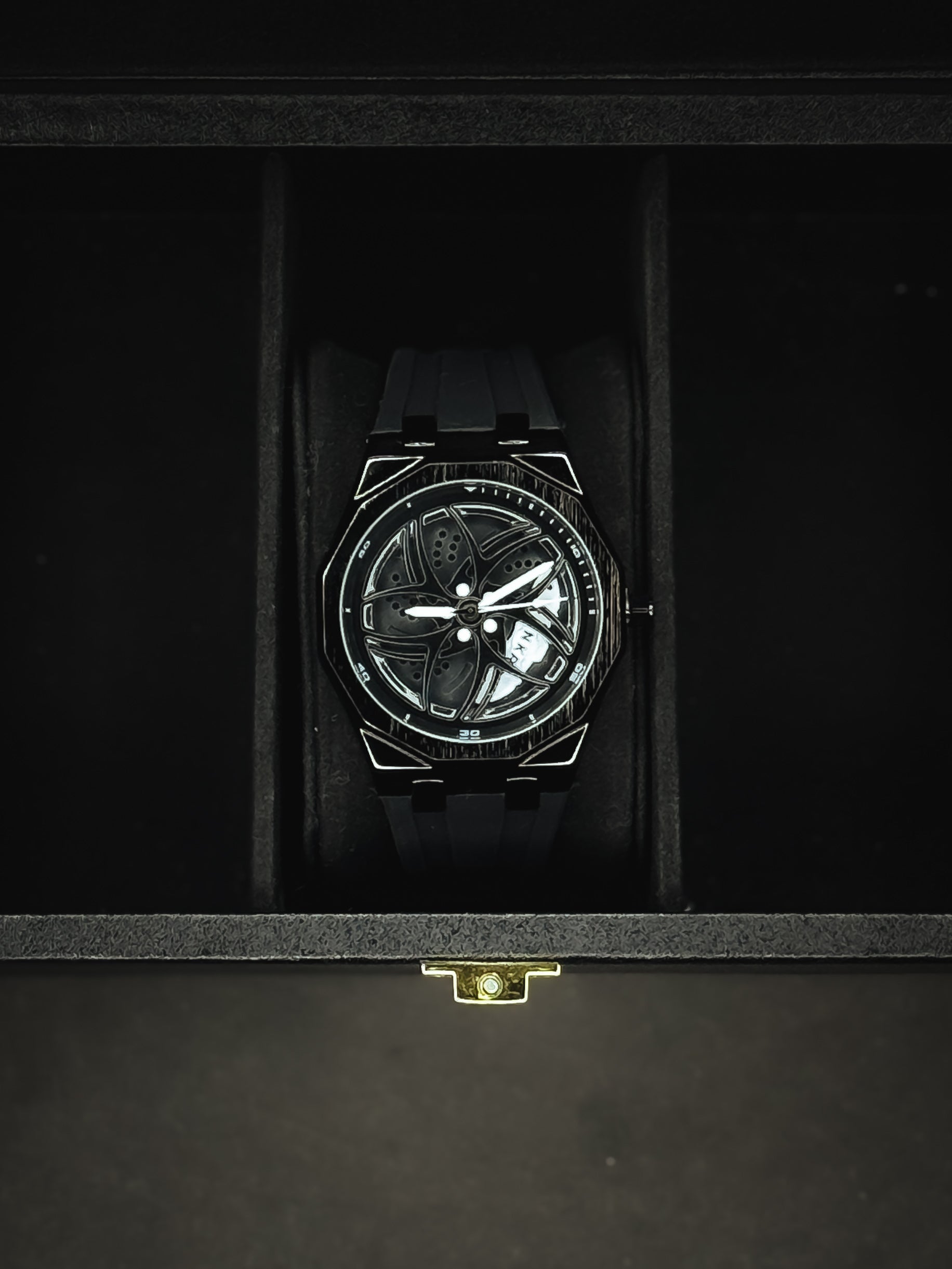 🔥 DarkSpin Watch