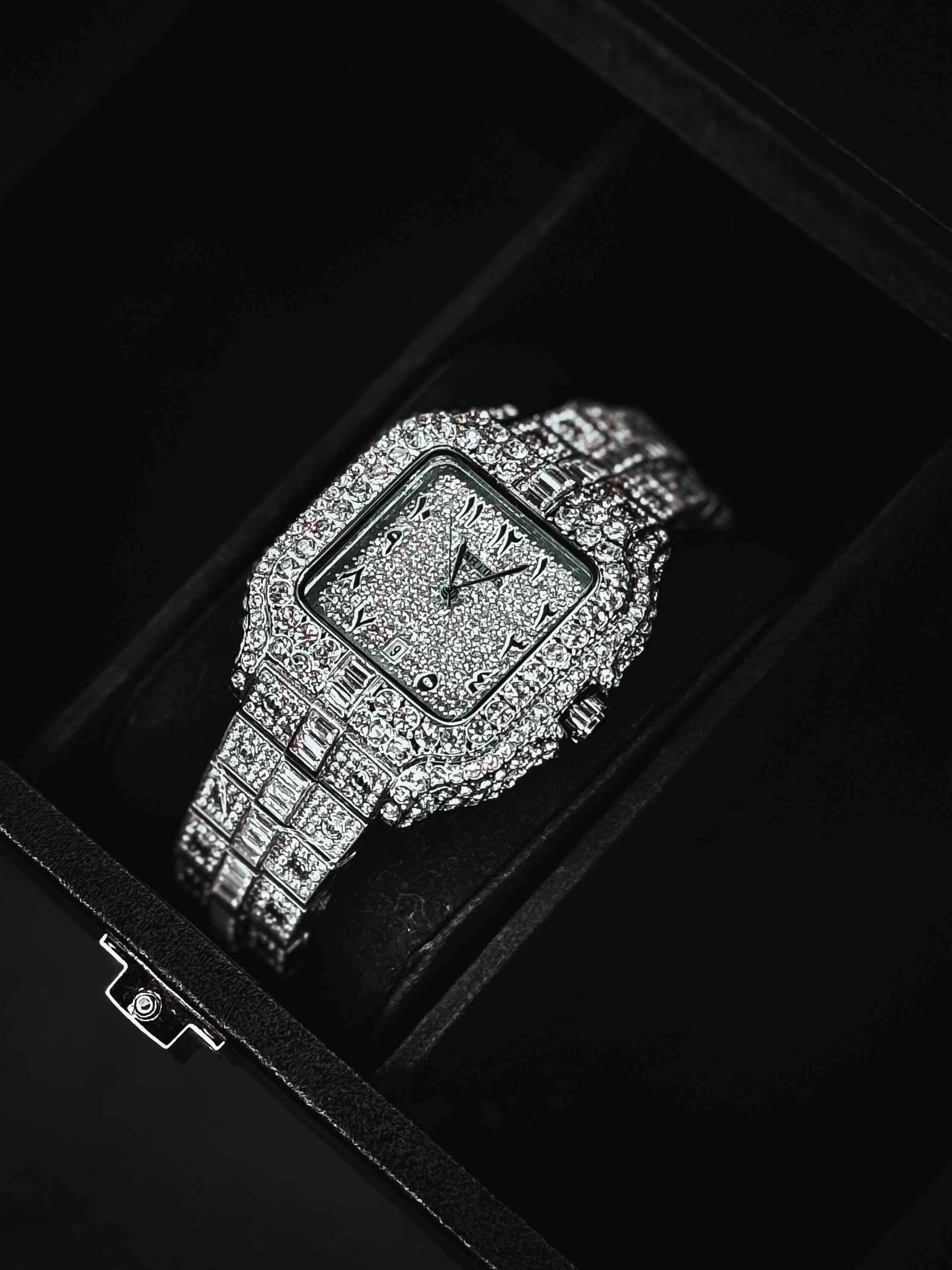 King Watch Big Stones