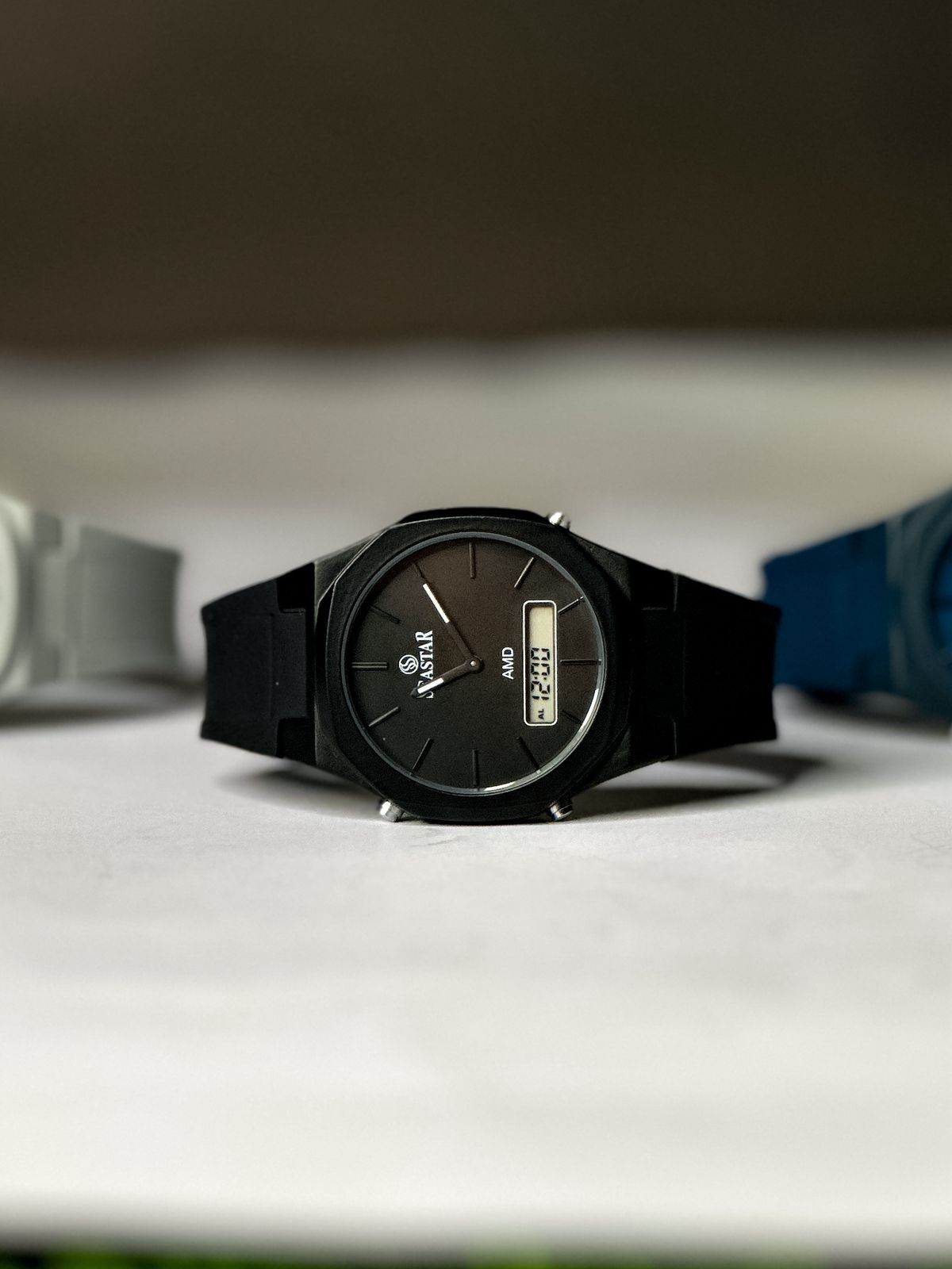 Magical Watch & 100% Waterproof